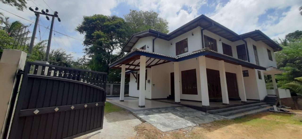 Silverline Guest House Anuradhapura Zewnętrze zdjęcie