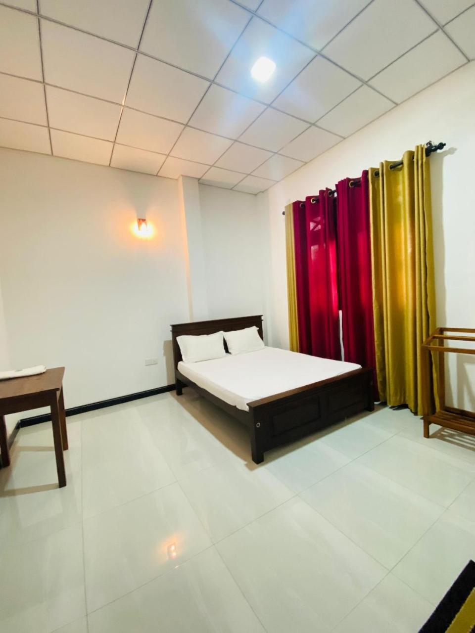 Silverline Guest House Anuradhapura Pokój zdjęcie